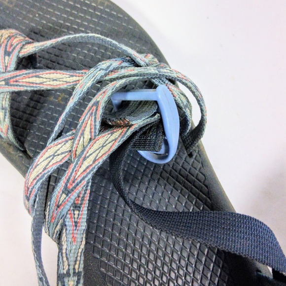 Women's Size 8 Chaco Boho Strapped Toe Hold Everyday Sandals - Picture 7 of 9